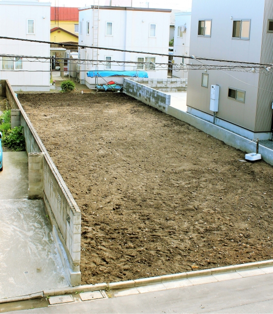 解体後の土地整地費用はいくら？